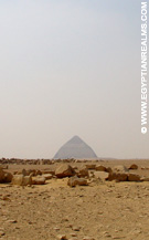 In de omgeving van de piramide van Dahshur.