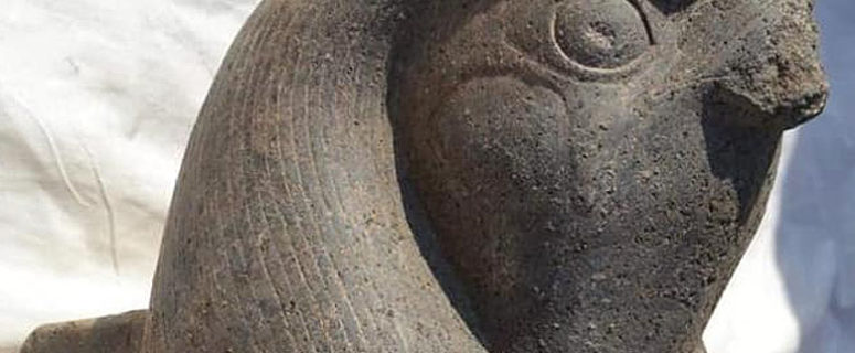 Groot standbeeld van Horus onthuld